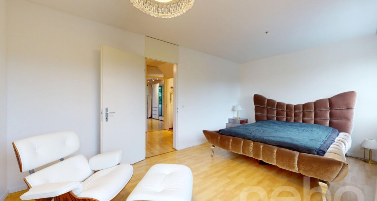 Maisonettewohnung mit 2 Balkonen, Garage und Aussicht ins Grüne image 8