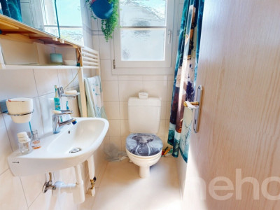 Attraktives Doppeleinfamilienhaus in familienfreundlicher Lage image 4