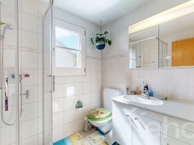 Attraktives Doppeleinfamilienhaus in familienfreundlicher Lage image 7