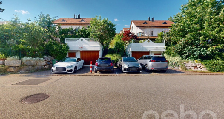 Attraktives Doppeleinfamilienhaus in familienfreundlicher Lage image 11