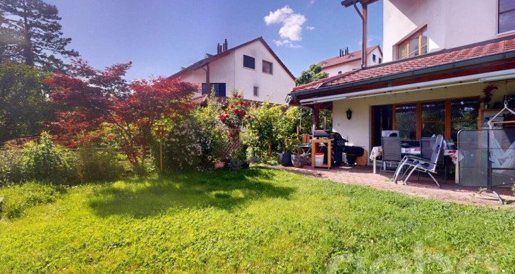 Attraktives Doppeleinfamilienhaus in familienfreundlicher Lage image 12