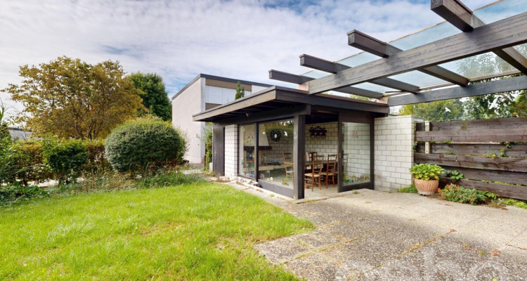 Charmantes 4.5-Zimmer-Eckhaus mit Cheminéehaus und viel Privatsphäre image 9