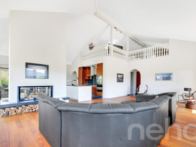 Exklusive Villa mit spektakulärer Weitsicht und gehobenem Ausbau image 1