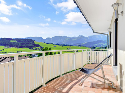 Exklusive Villa mit spektakulärer Weitsicht und gehobenem Ausbau image 5