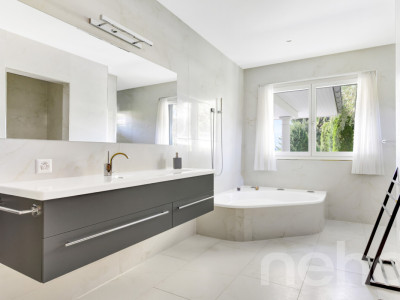 Exklusive Villa mit spektakulärer Weitsicht und gehobenem Ausbau image 8