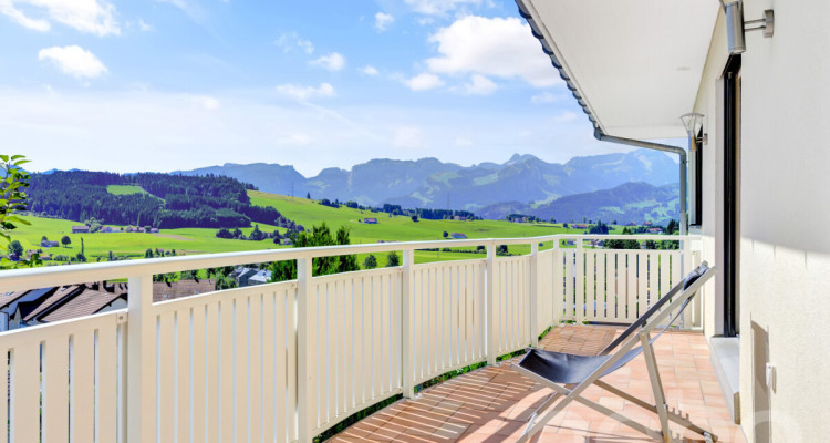 Exklusive Villa mit spektakulärer Weitsicht und gehobenem Ausbau image 5