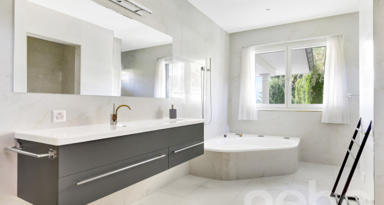 Exklusive Villa mit spektakulärer Weitsicht und gehobenem Ausbau image 8