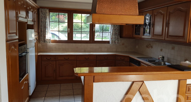 Charmantes 6.5-Zimmer Einfamilienhaus mit Einliegerwohnung image 3