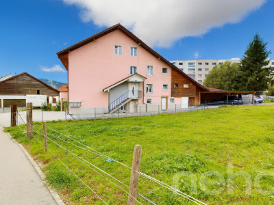 IMMEUBLE DE RENDEMENT RÉNOVÉ, AU CALME, PROCHE DE BULLE EN PLEIN ESSOR image 1