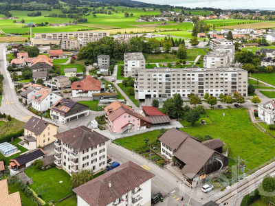 IMMEUBLE DE RENDEMENT RÉNOVÉ, AU CALME, PROCHE DE BULLE EN PLEIN ESSOR image 5