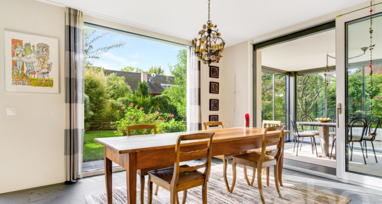 Stilvolles Einfamilienhaus an begehrter Lage - Wohnen auf hohem Niveau image 4