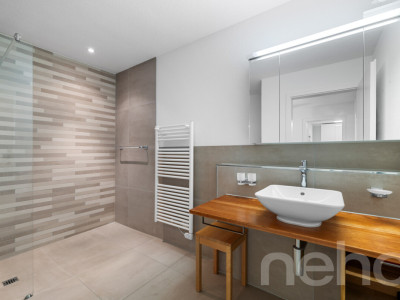 Mehr als nur Wohnen: Lifestyle-Refugium mit Bauparzelle als Garten image 11