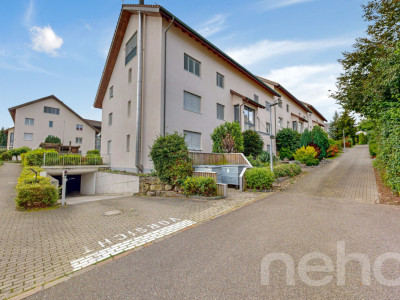 Helle 3.5 Zimmer-Wohnung mit Balkon und Tiefgarage in Lupfig AG image 1