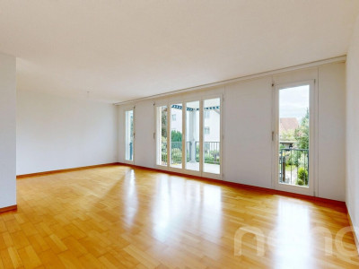 Helle 3.5 Zimmer-Wohnung mit Balkon und Tiefgarage in Lupfig AG image 3