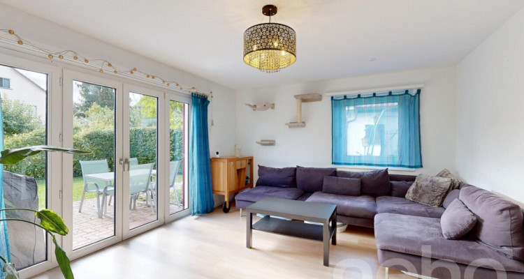 Moderne 4.5 Zimmer Doppelhaushälfte mit Garten und Teils Weitblick image 4