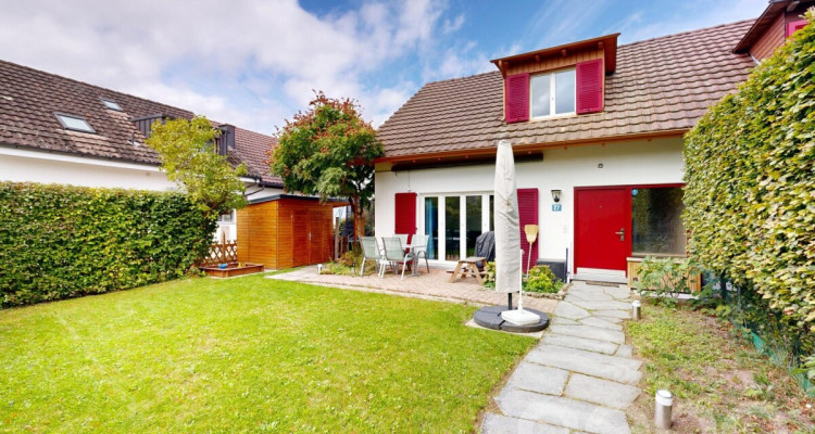 Moderne 4.5 Zimmer Doppelhaushälfte mit Garten und Teils Weitblick image 12