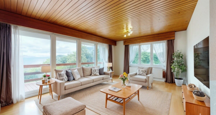 Charmante maison avec vue dégagée et fort potentiel image 1