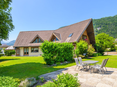 Grosszügiges Einfamilienhaus mit integrierter Praxis image 1