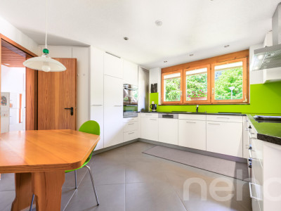 Grosszügiges Einfamilienhaus mit integrierter Praxis image 8