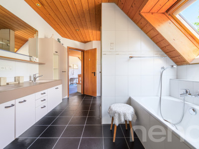 Grosszügiges Einfamilienhaus mit integrierter Praxis image 9