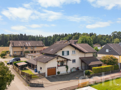 Viel Platz für die ganze Familie - Zweifamilienhaus in Zielebach image 3