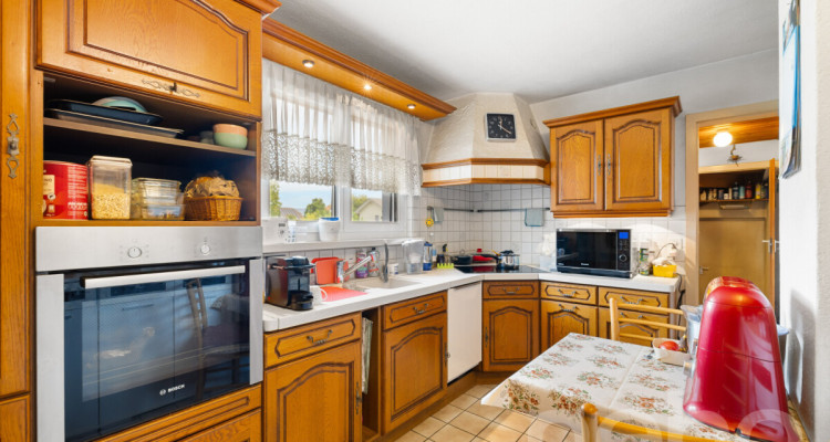 Viel Platz für die ganze Familie - Zweifamilienhaus in Zielebach image 11