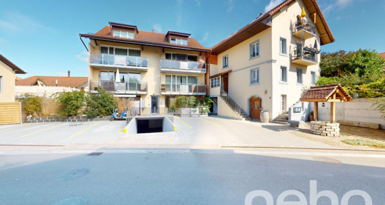 Immeuble de rendement rénové avec 11 appartements et local commercial! image 1