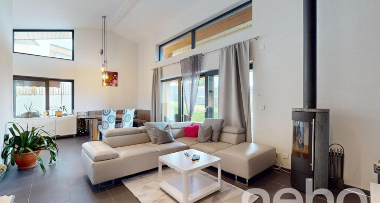 Aux portes de Marly! Villa sur un seul niveau avec jardin et piscine image 2