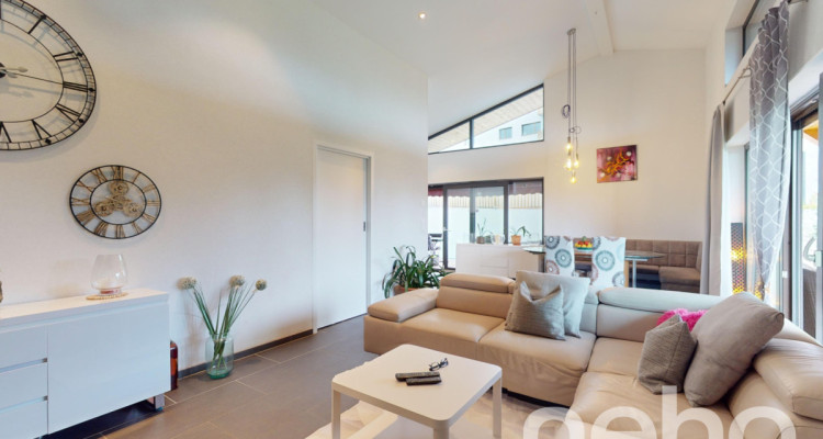 Aux portes de Marly! Villa sur un seul niveau avec jardin et piscine image 3