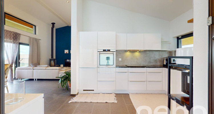 Aux portes de Marly! Villa sur un seul niveau avec jardin et piscine image 4