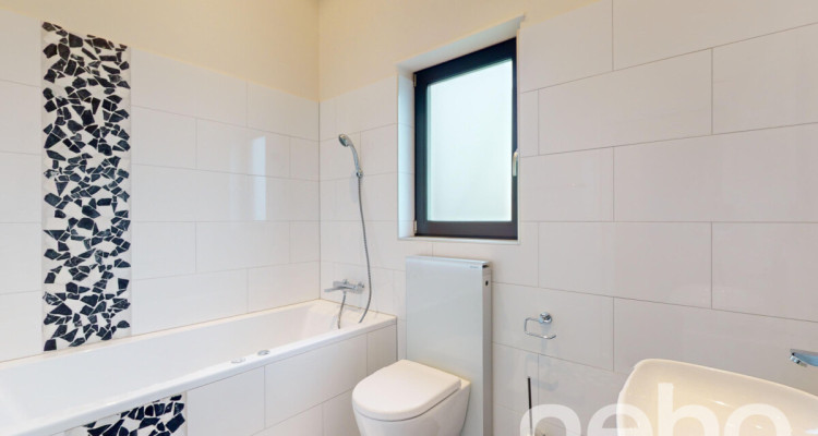 Aux portes de Marly! Villa sur un seul niveau avec jardin et piscine image 9