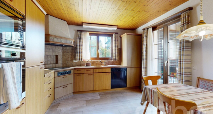 Charmantes 5.5-Zimmer-Haus mit viel Platz und idyllischem Garten image 7