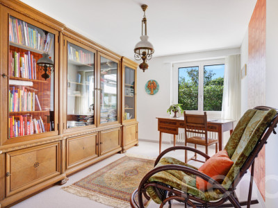 Grosszügiges Haus mit Einliegerwohnung, Garten und Pool image 7