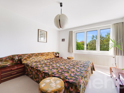 Grosszügiges Haus mit Einliegerwohnung, Garten und Pool image 8