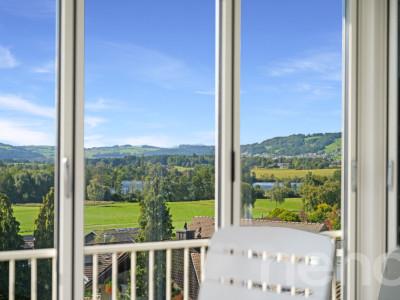 Grosszügiges Haus mit Einliegerwohnung, Garten und Pool image 11