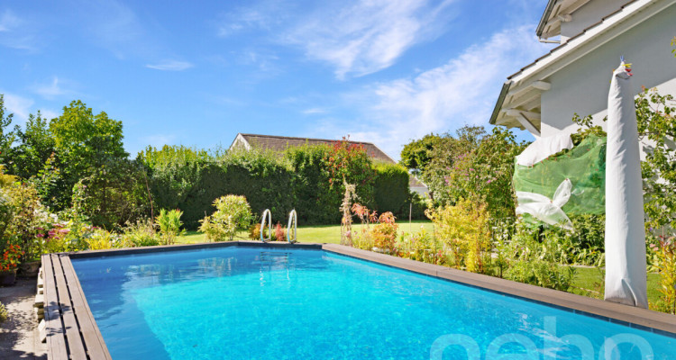 Grosszügiges Haus mit Einliegerwohnung, Garten und Pool image 2