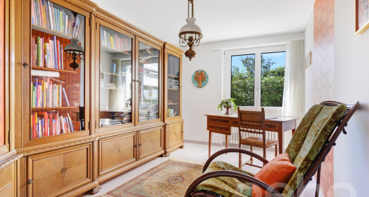 Grosszügiges Haus mit Einliegerwohnung, Garten und Pool image 7