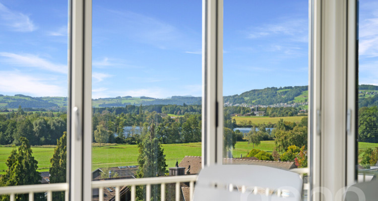 Grosszügiges Haus mit Einliegerwohnung, Garten und Pool image 11