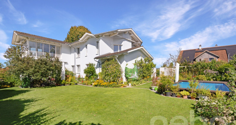 Grosszügiges Haus mit Einliegerwohnung, Garten und Pool image 12