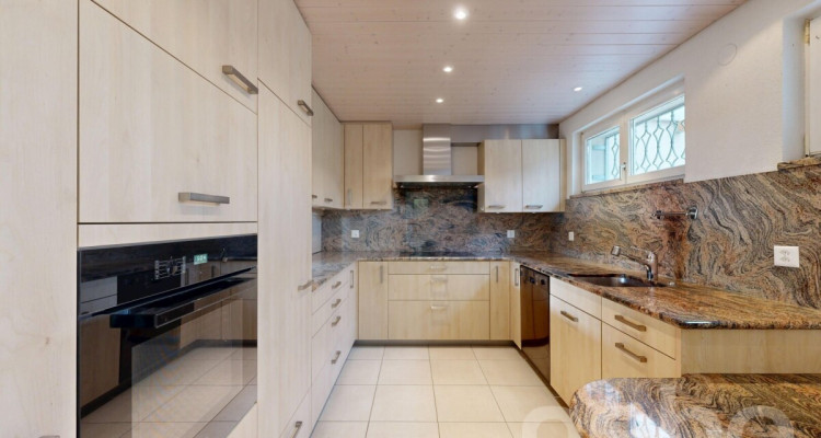 Familienfreundliches Reihenhaus mit Garten und Balkon in Oberwil BL image 8