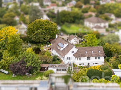 12-Zimmer-Haus mit Gartenoase und viel Raum image 3