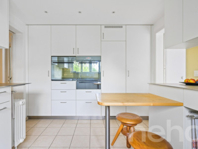 12-Zimmer-Haus mit Gartenoase und viel Raum image 7