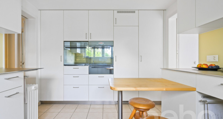 12-Zimmer-Haus mit Gartenoase und viel Raum image 7