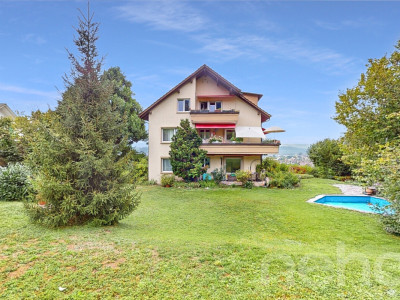 Attraktives Mehrfamilienhaus auf grossem Grundstück mit Weitsicht image 1