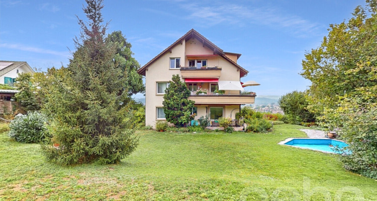 Attraktives Mehrfamilienhaus auf grossem Grundstück mit Weitsicht image 1