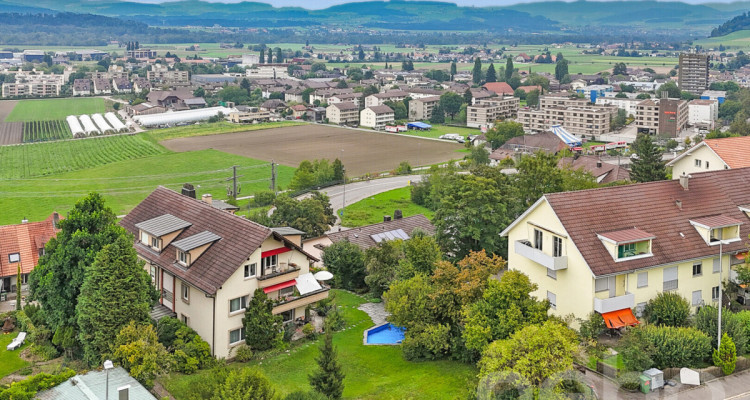 Attraktives Mehrfamilienhaus auf grossem Grundstück mit Weitsicht image 2