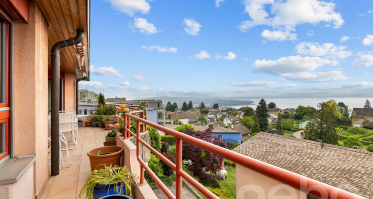 Unique opportunity Penthouse with panoramic views over Lake Neuchâtel image 1