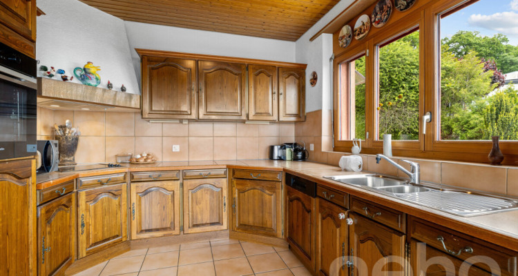 Unique opportunity Penthouse with panoramic views over Lake Neuchâtel image 4