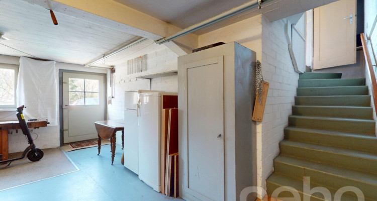 Charmantes Zweifamilienhaus mit grosszügigem Umschwung image 9