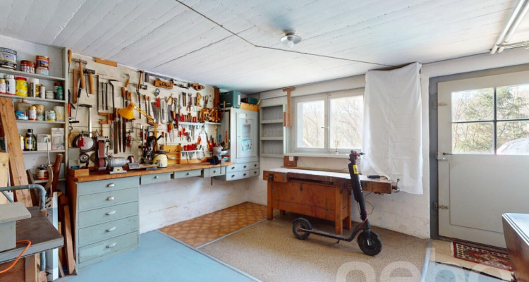 Charmantes Zweifamilienhaus mit grosszügigem Umschwung image 10